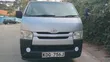 Toyota HiAce 2014 Nyeusi - 1