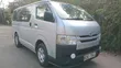 Toyota HiAce 2014 Nyeusi - 2