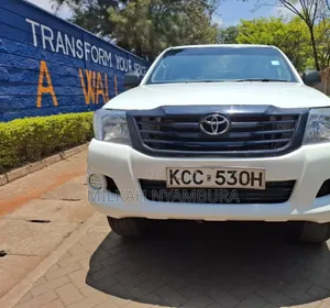 Toyota Hilux Double Cabin 2014