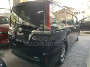 Toyota Esquire 2.0 FWD (7 Seater) 2019 Black