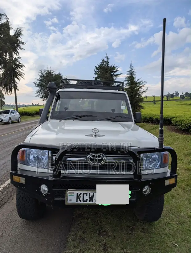 Toyota Land Cruiser 2016 White - 1