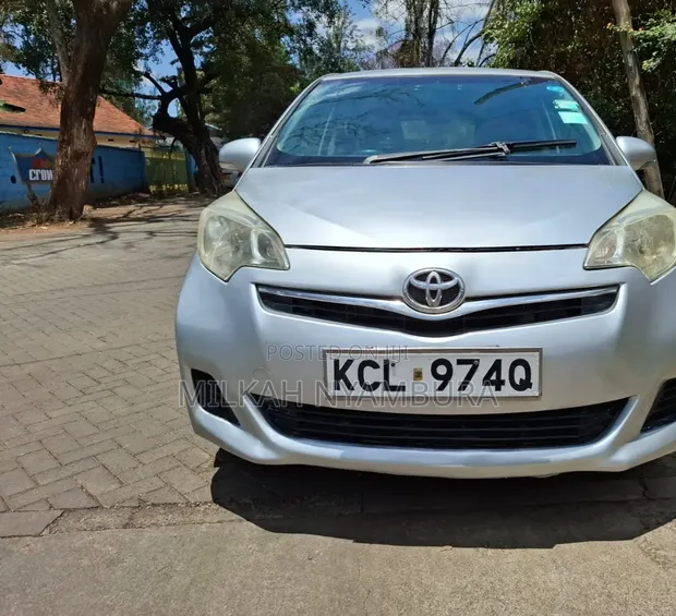 Toyota Ractis 2011 Grey - 1