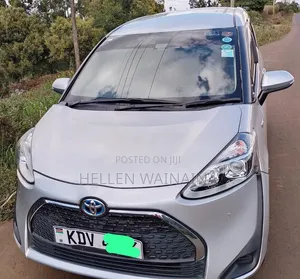 Toyota Sienta Hybrid 2020