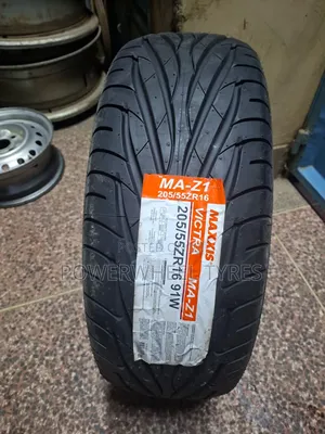 Maxxis 205/55ZR16 High Performance Tyre