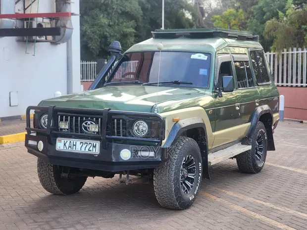 Toyota Land Cruiser 79 Series 1999 Green - 1