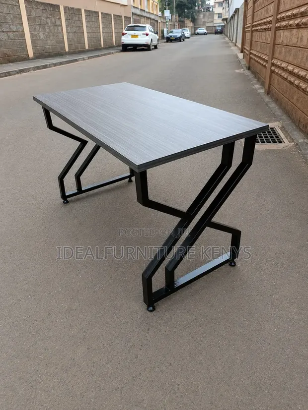 Executive Office Desk - Nyeusi ya Kisasa - 1