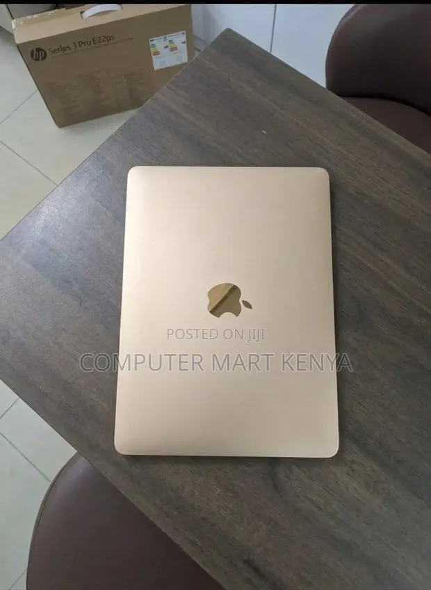 Apple MacBook Air 2018 13-inch 8GB RAM 128GB SSD - 1