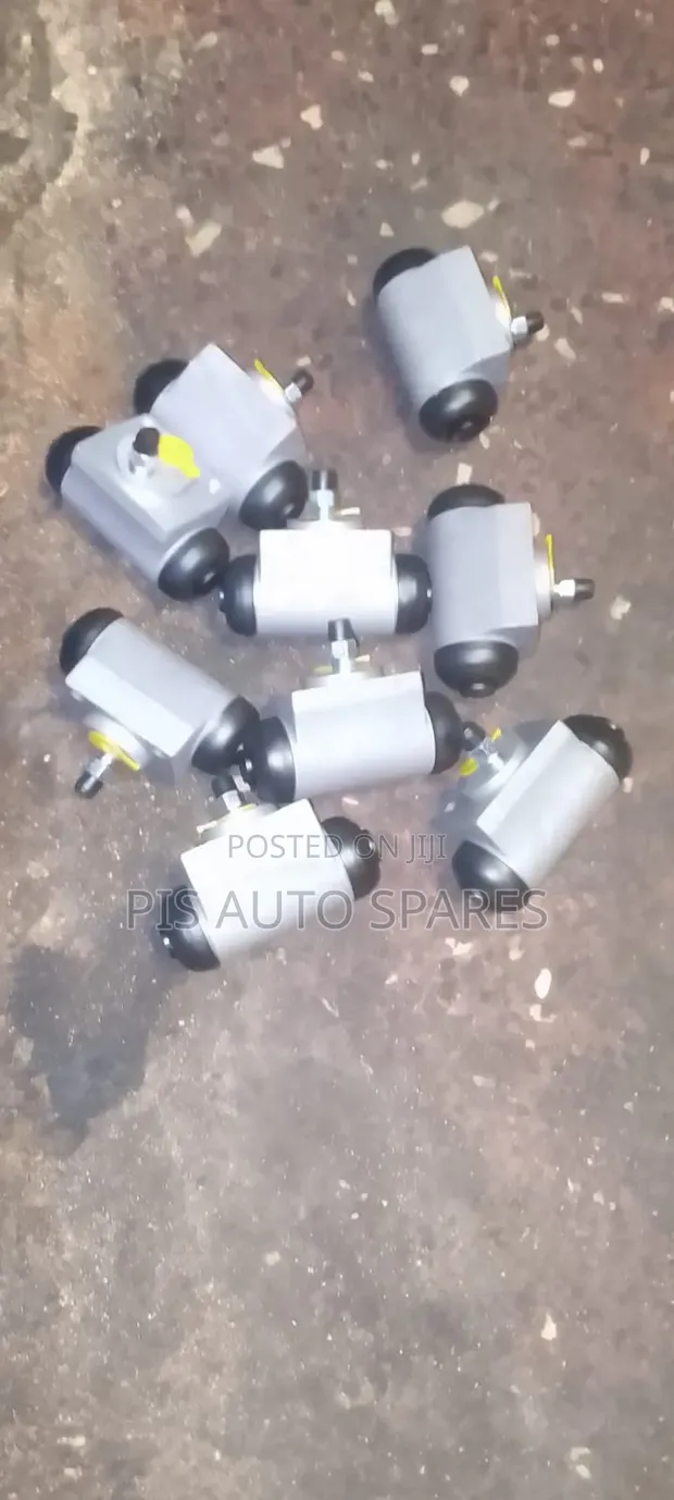 Toyota Hilux Vigo 4WD Wheel Cylinder - Brand New - 1