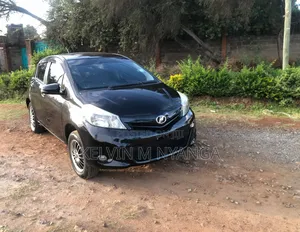 Toyota Vitz 1.3 AWD 2012 Black
