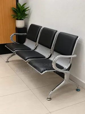 Benchi la Kusubiri la Seaters 3 Lililojaa Nyeusi