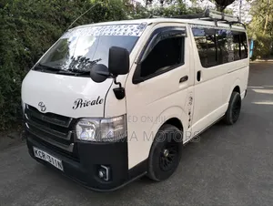 Toyota HiAce 2011 - 3000cc Diesel
