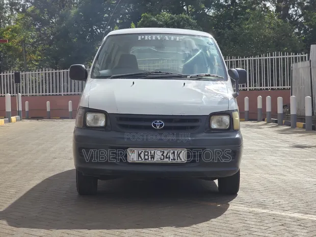 Toyota TownAce 2006 Nyeupe - 1