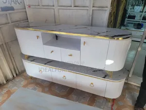Kisimama TV cha Oval cha Lyx / Kabati chenye Juu ya Marumaru