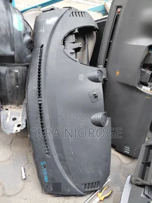 Dashboard ya Mazda Demio 2012