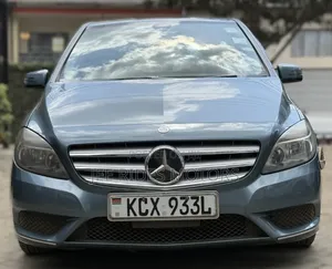 Mercedes-Benz B-Class B180 2012