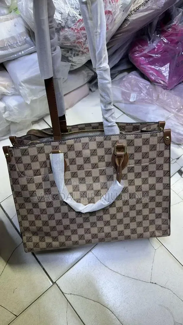 Ladies Quality Genuine Leather Handbag - 1