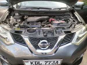 Nissan X-Trail 2015 Kijivu 7-Seater