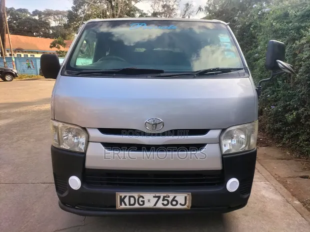 Toyota HiAce 2014 Silver - 1