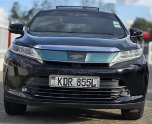 Toyota Harrier 2.0 2018 Nyeusi ya Matt