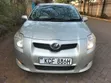 Toyota Auris 2009 Silver - 1