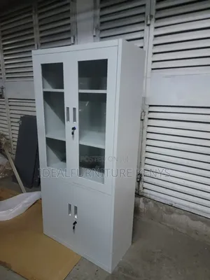 Kabati la Metal lenye Milango 4 na Kifungio - Milango ya Kioo