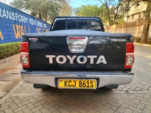 Toyota Hilux Double Cab 2010