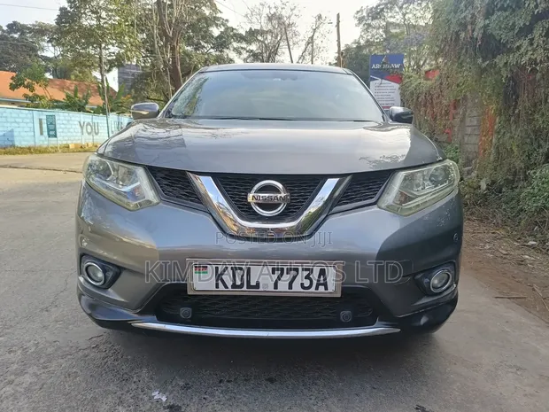 Nissan X-Trail 2.0 Petrol FWD 2015 Gray - 1