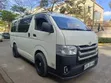 Toyota HiAce 2011 Commuter - 3