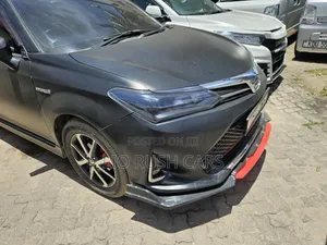 Toyota Corolla Fielder 2019 Nyeusi