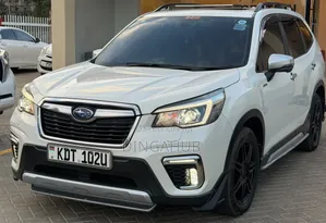 Subaru Forester 2018 Nyeupe