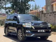 Toyota Land Cruiser 4.6 V8 ZX 2011 Nyeusi - 3