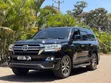 Toyota Land Cruiser 4.6 V8 ZX 2011 Nyeusi - 5