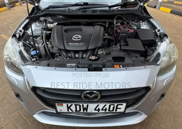 Mazda Demio 2018 Silver - 1