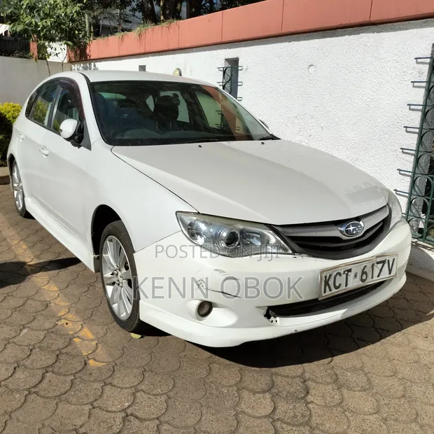 Subaru Impreza 2.0 2011 Nyeupe - 1