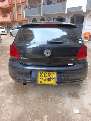 Volkswagen Polo 2012 Nyeusi