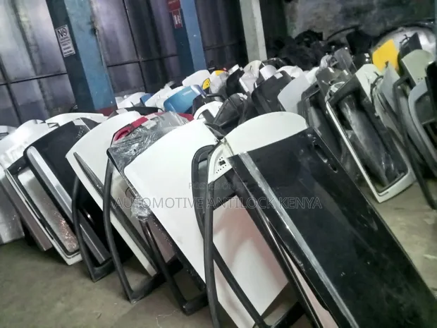 Milango ya Gari Iliyotumika Kutoka Japani kwa Toyota, Honda, Nissan, Mazda - 1