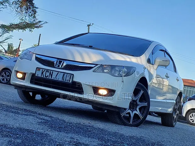 Honda Civic Hybrid 2010 Nyeupe - 1