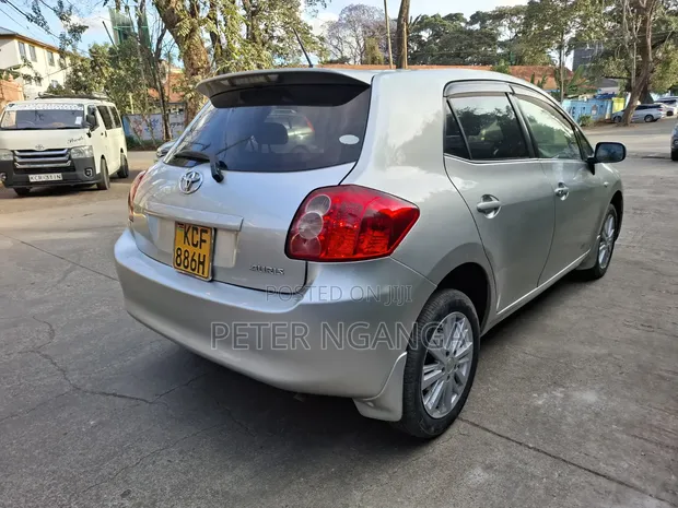 Toyota Auris 1.4 VVTi 2008 Silver - 1