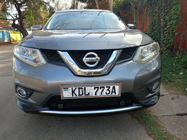Nissan X-Trail 2015 Gray - 1