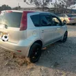 Nissan Note 1.6 Petrol 2011 Nyeusi - 3