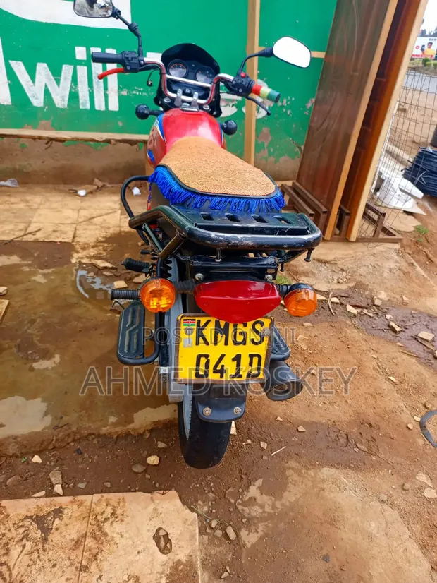 Bajaj Boxer 125 2022 Red - 1