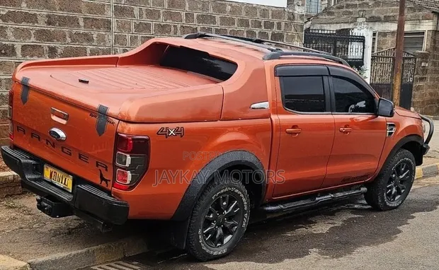 2012 Ford Ranger Wildtrak Orange - 1