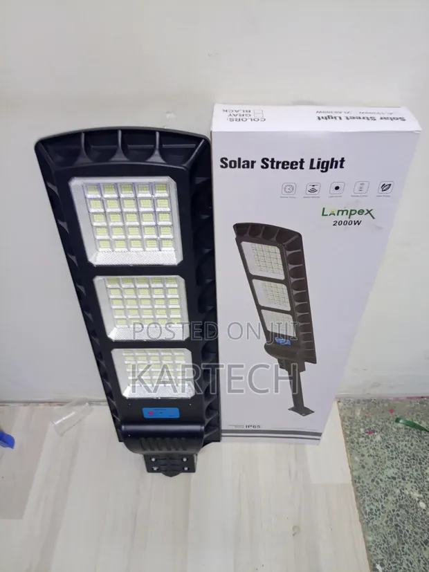 Lampex High-Power 2000W Solar Streetlight - 1
