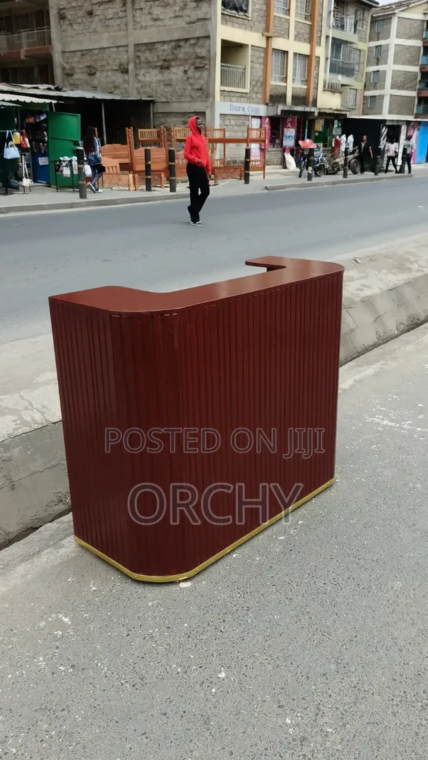 Burgundy Shade Reception Desk (4ft x 3.5ft) - 1