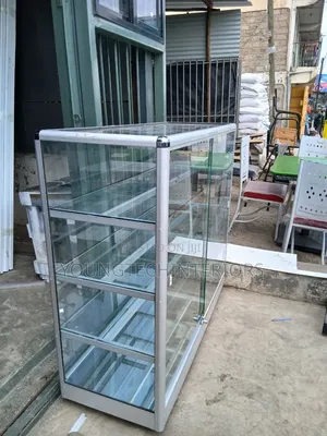Maonyesho ya Aluminium na Kioo yaliyotengenezwa Maalum