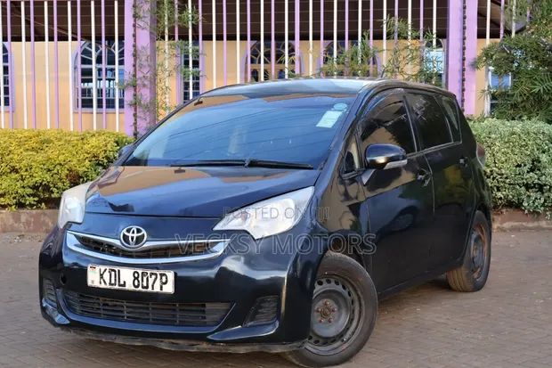 Toyota Ractis 2016 Black - 1
