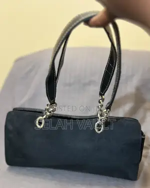 Mfuko wa Mabega wa Suede Nyeusi wa Kifahari - Pagoda Midland