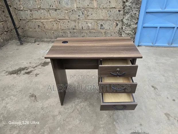 Boss Office Products Modern Executive Desk - 1