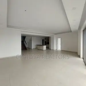 4 Bedroom Duplex for Rent in Spring Valley