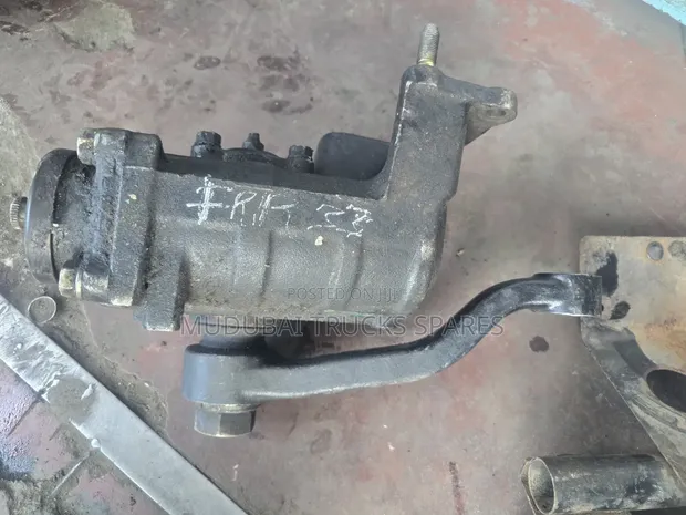 Isuzu FRR33 Steering Box - 1